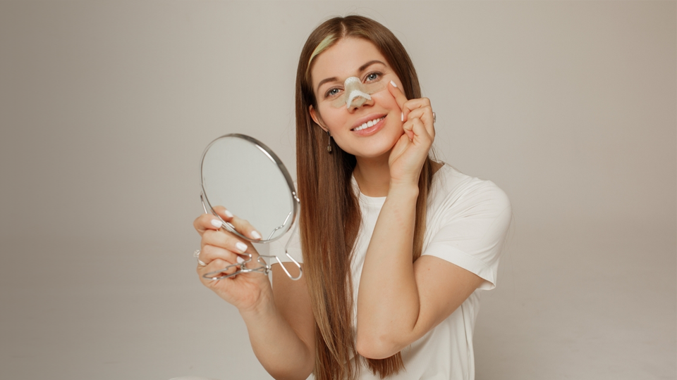WHAT IS NOSE AESTHETICS (RHINOPLASTY)?