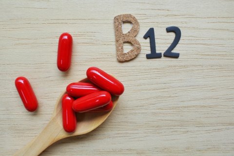 Vitamin B12 Deficiency: Causes, Symptoms and Treatment 2